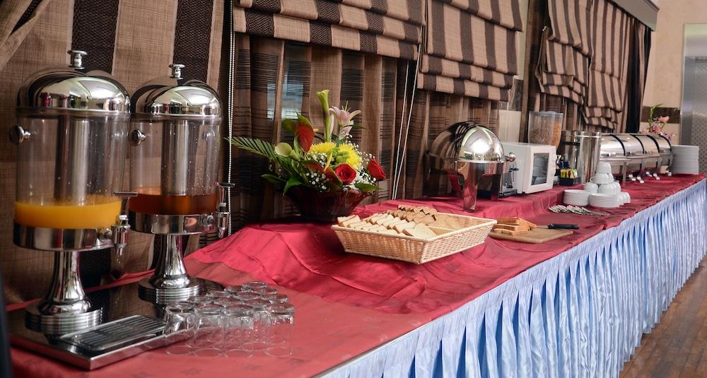 Rose Garden Hotel Apartments - Al Barsha, Near Metro Station Dubai Eksteriør billede